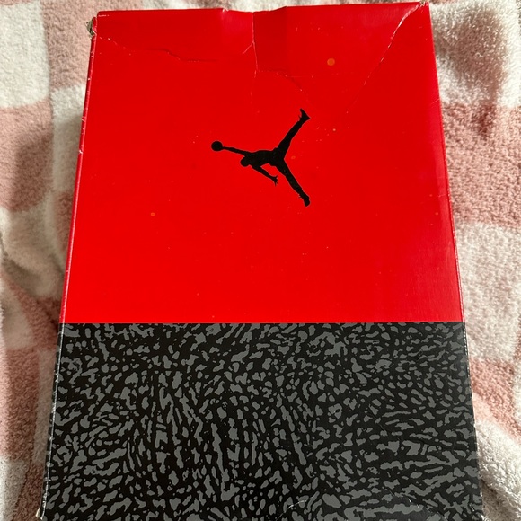 Air Jordan 3 Retro “Unite” (GS) - Picture 5 of 5